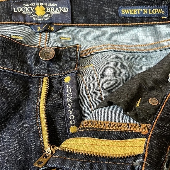 Lucky Brand Sweet’N Low boot cut Jeans Sz 2 Sz 26 - Picture 9 of 11